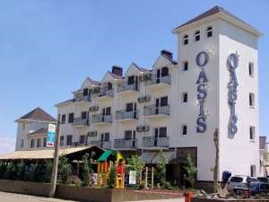 Отель в Евпатории "Оазис" с собственным пляжем приглашает на отдых! 