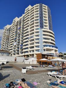 Апартаменты на самом берегу моря в Сочи