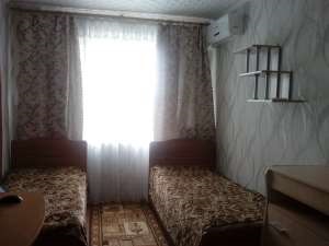 Фотография #3 из 8 - Сдается  2-х комнатная квартира на летний сезон возле берега моря Крым г. Щелкино